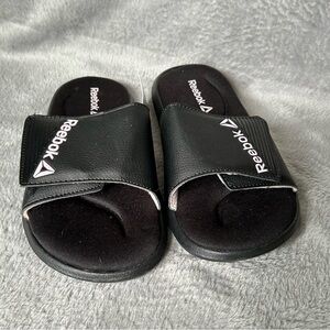 Reebok Slides‎ Girls Size 4 Black Slip On Sandals Memory Foam Lightweight…